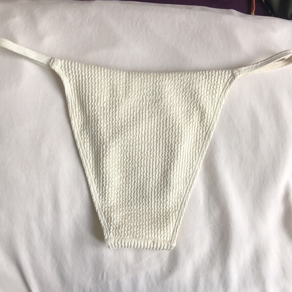 Monday Swimwear bottoms in cream size L - Picture 3 of 3